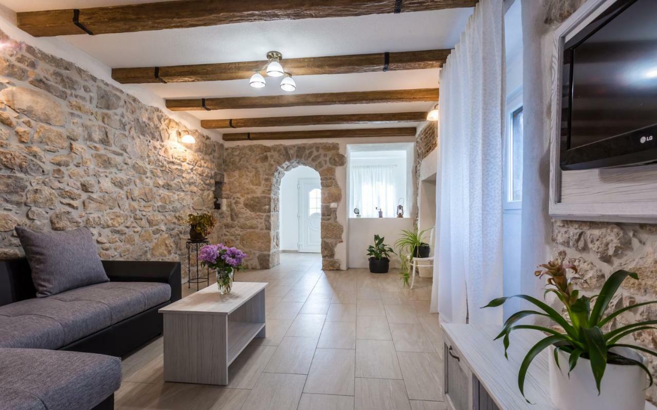 Villa Mulberry Milohnici Dış mekan fotoğraf