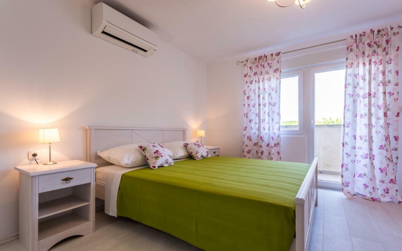 Villa Mulberry Milohnici Dış mekan fotoğraf