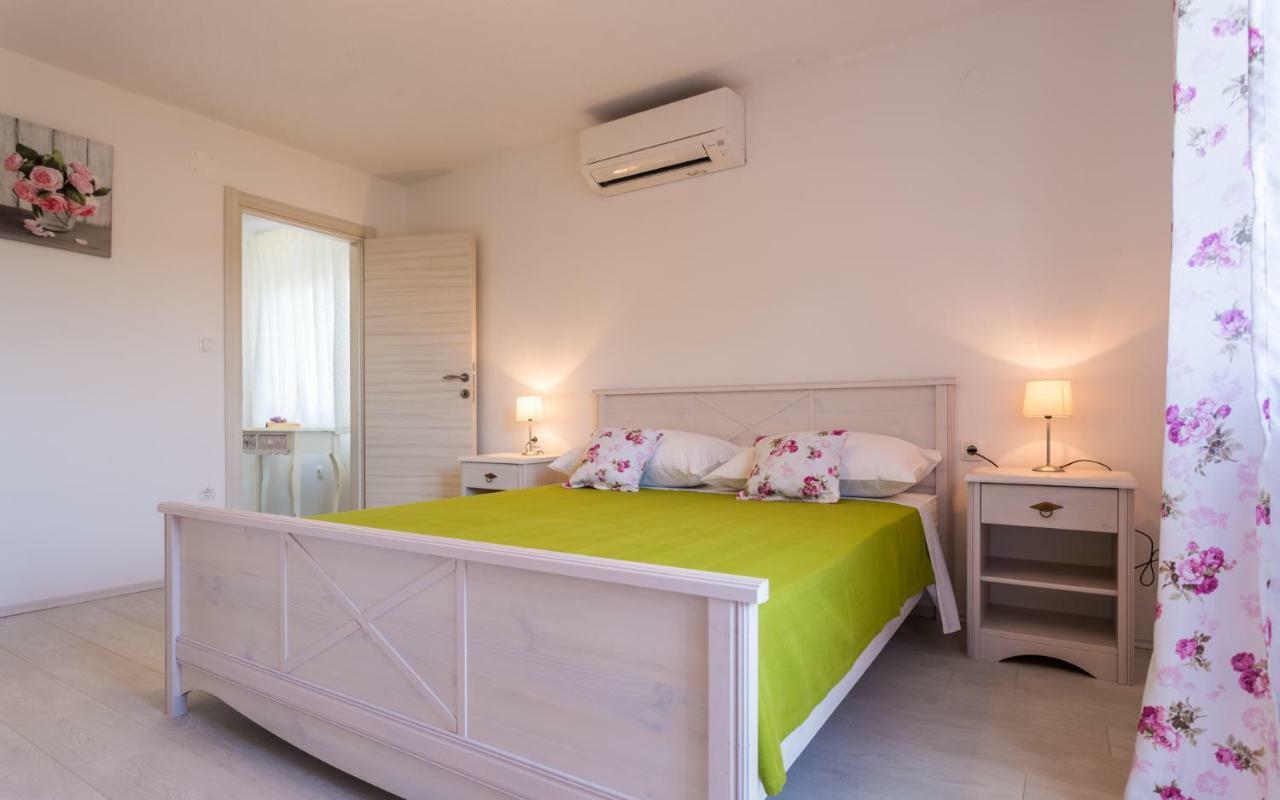 Villa Mulberry Milohnici Dış mekan fotoğraf