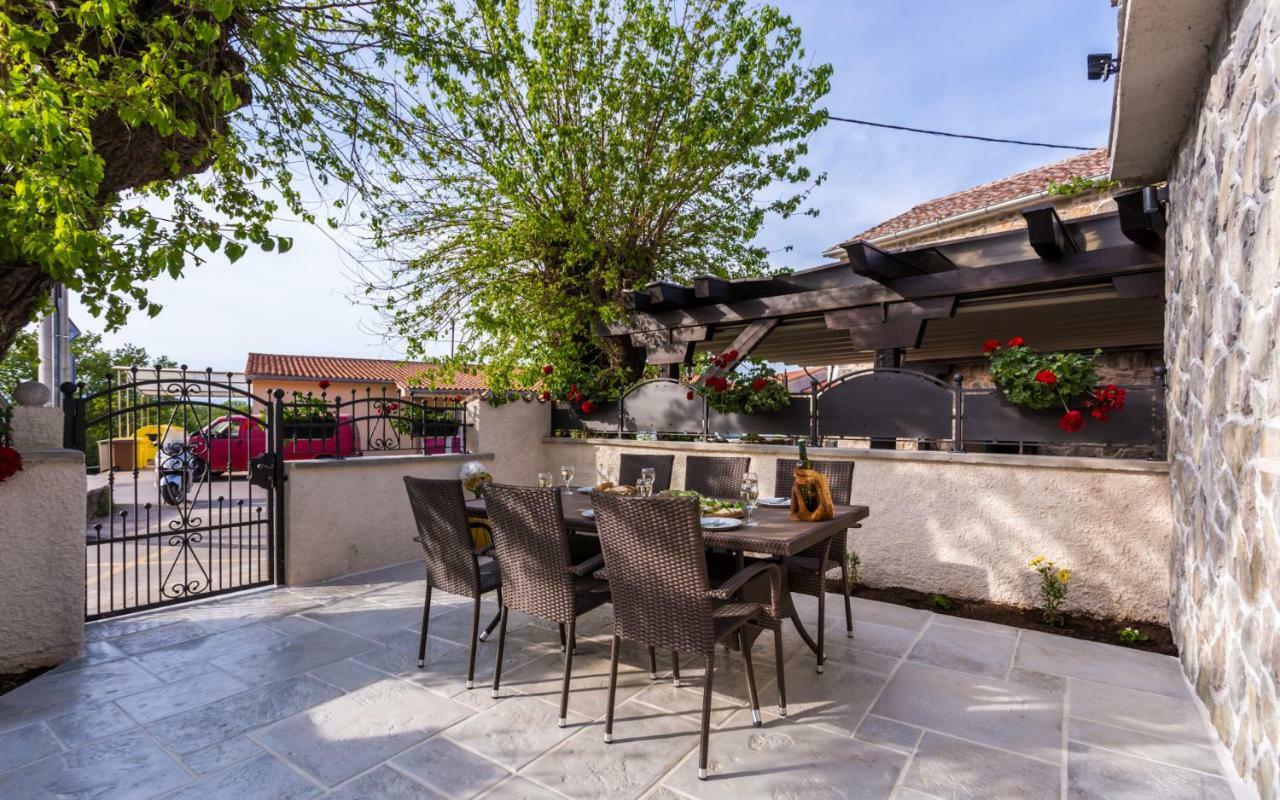 Villa Mulberry Milohnici Dış mekan fotoğraf